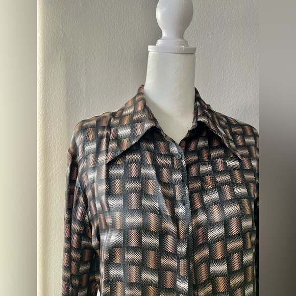 Graphic print blouse - Picture 2 of 3